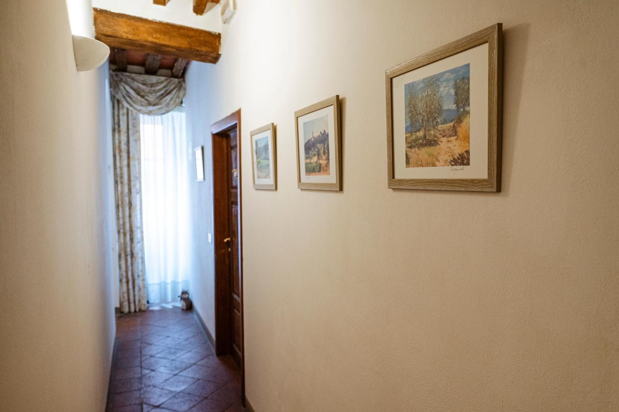 Antica Casa Dei Rassicurati Bed & Breakfast Montecarlo Dış mekan fotoğraf