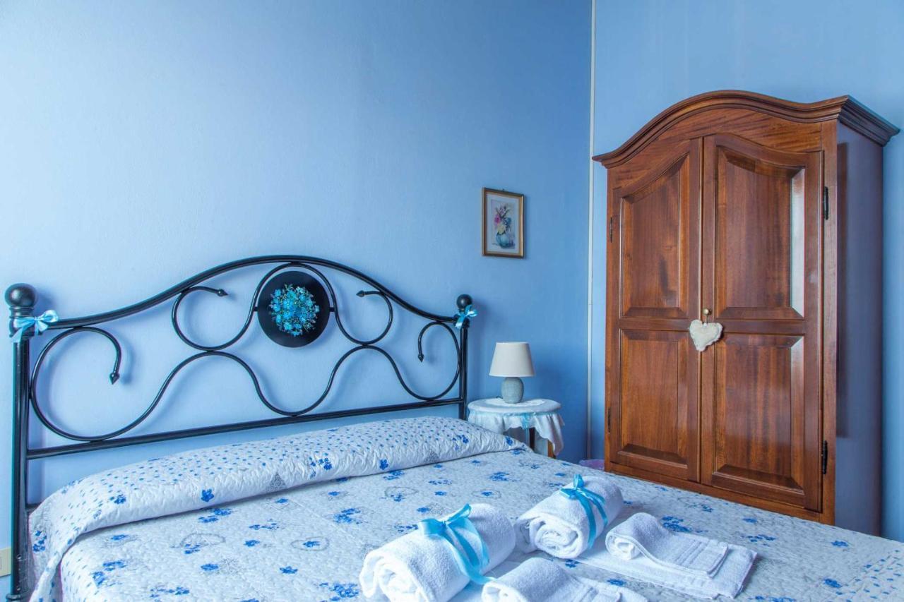 Antica Casa Dei Rassicurati Bed & Breakfast Montecarlo Dış mekan fotoğraf